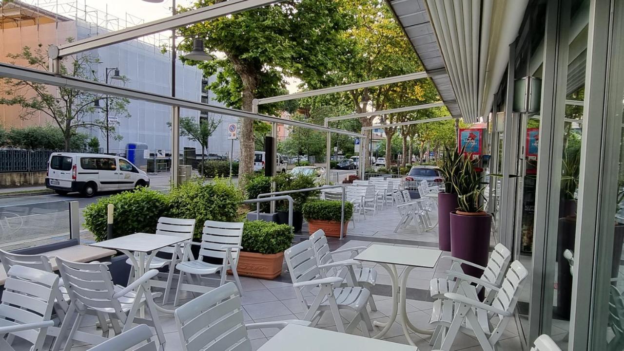 Hotel Costanza تْشيزيناتيكو المظهر الخارجي الصورة